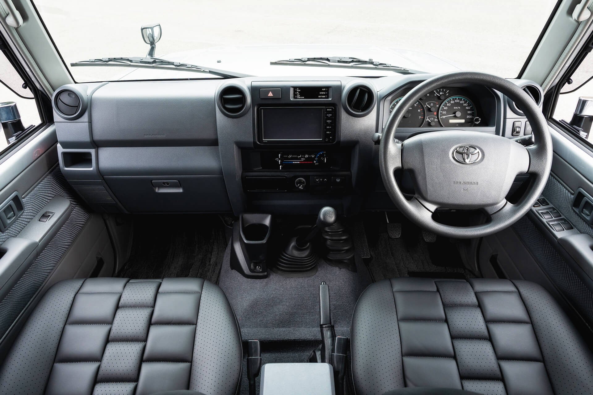 Toyota Land Cruiser 70 Series Gallery Image