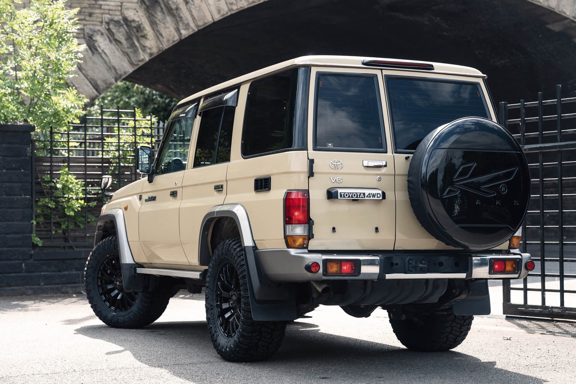 Toyota Land Cruiser 70 Series