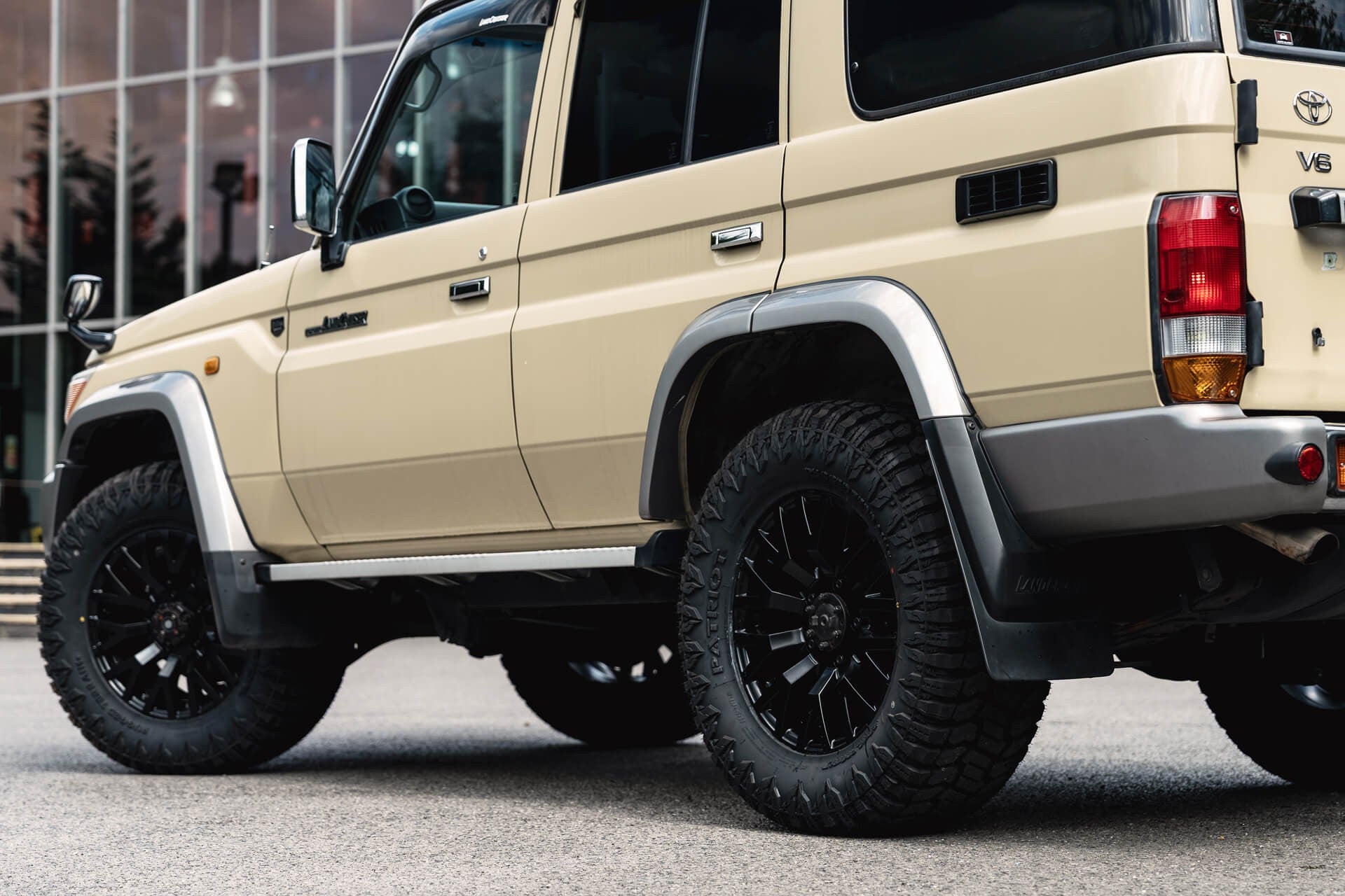 Toyota Land Cruiser 70 Series