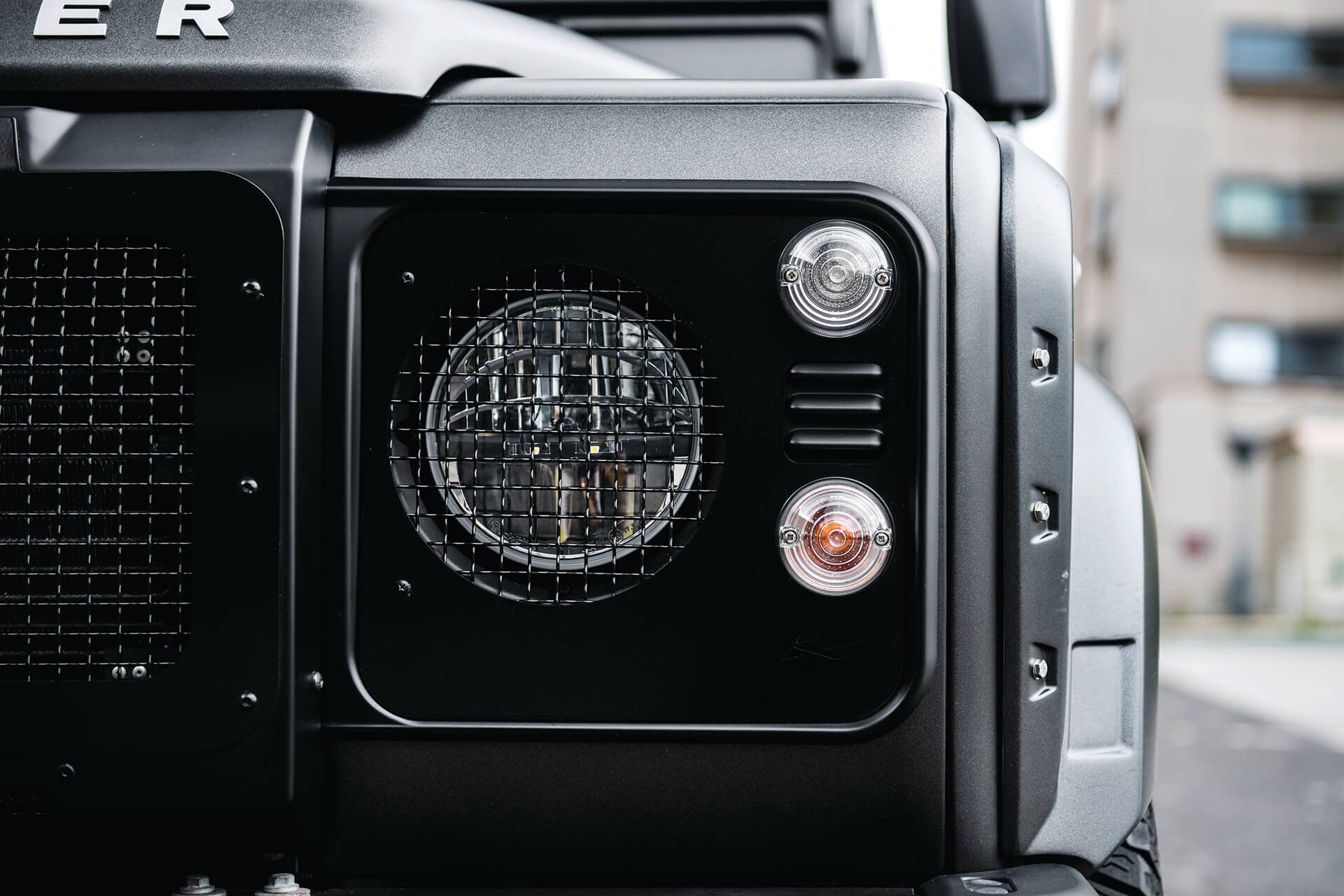 Land Rover Defender 110 XS 2.2TDci & Seater Gallery Image