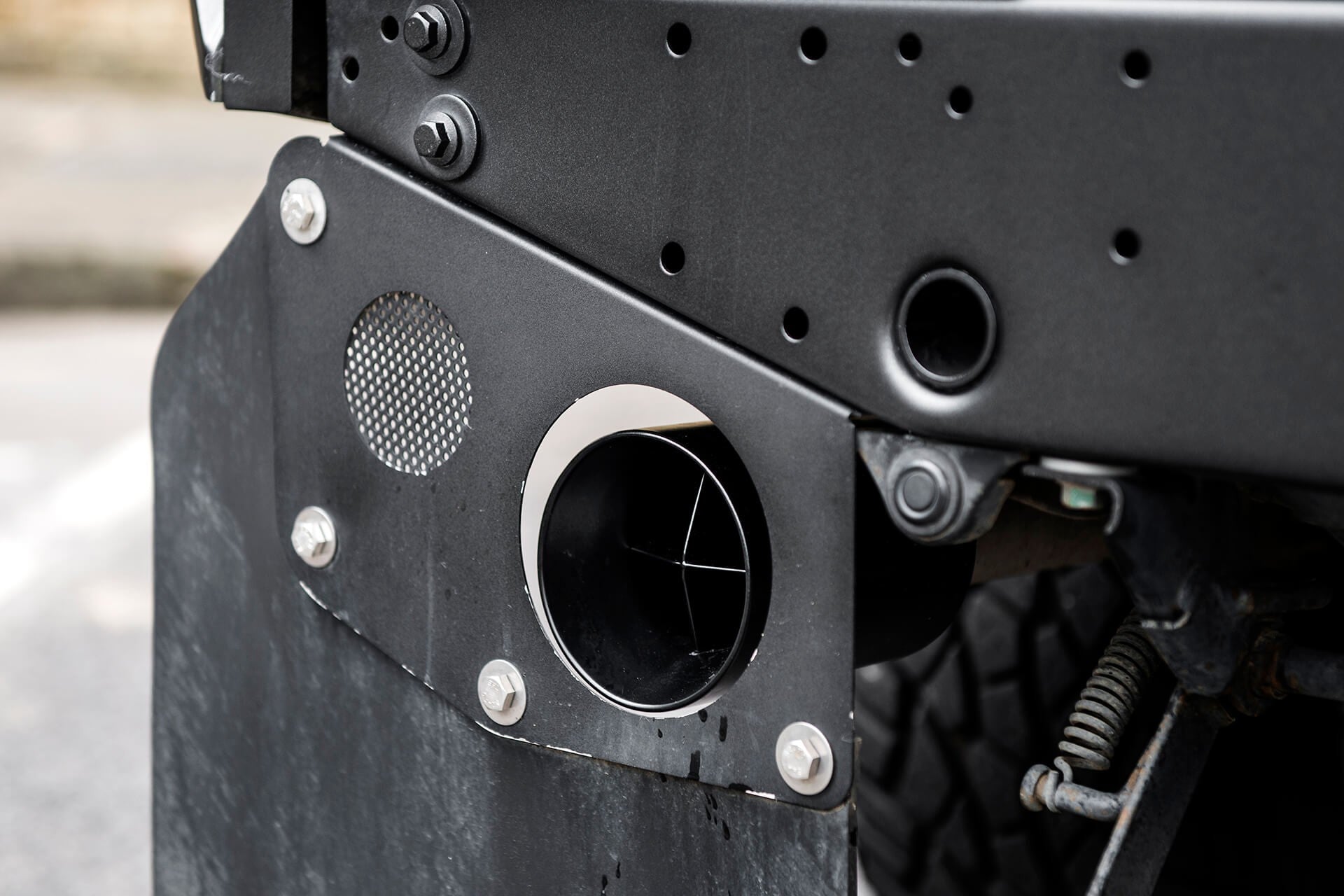Land Rover Defender 110 XS 2.2TDci & Seater Gallery Image