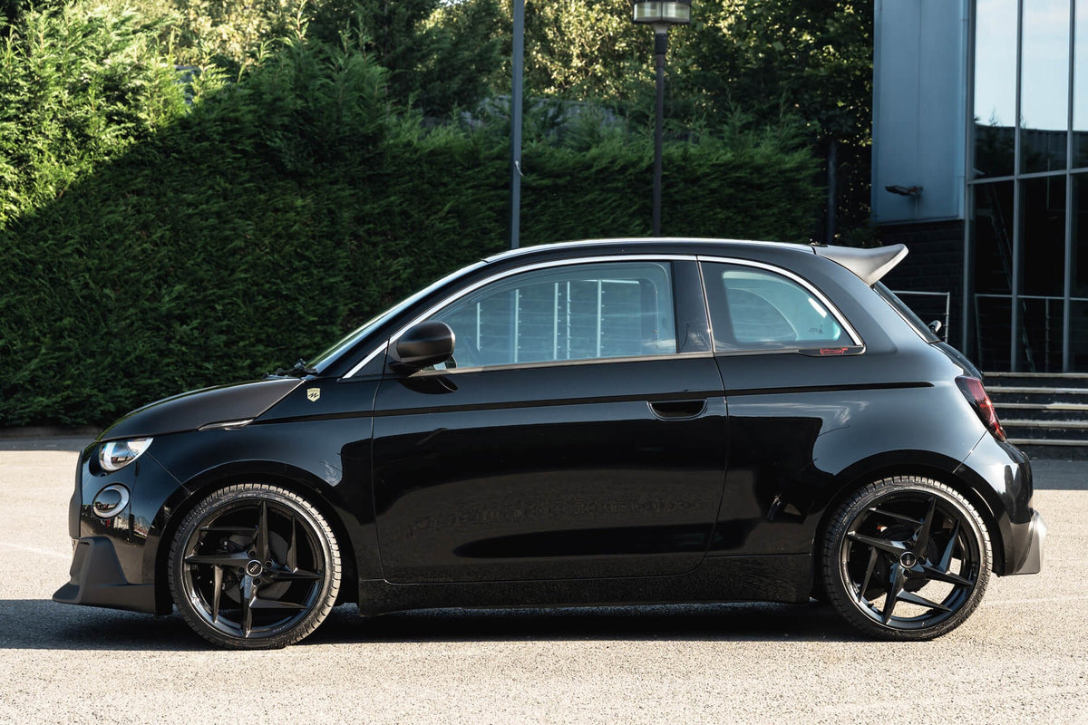 Fiat 500e 42kWh RED Designio by KAHN®