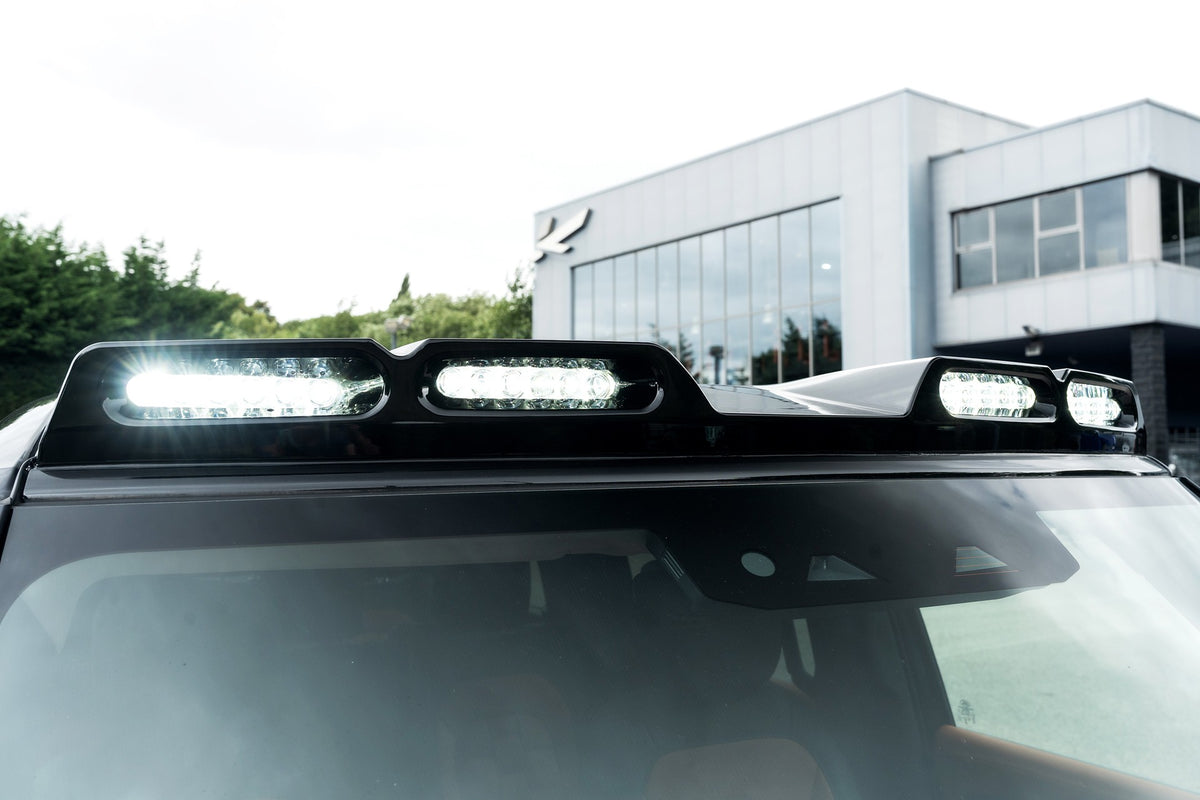 Land Rover Defender 130 P300 HSE (8 Seater) Gallery Image