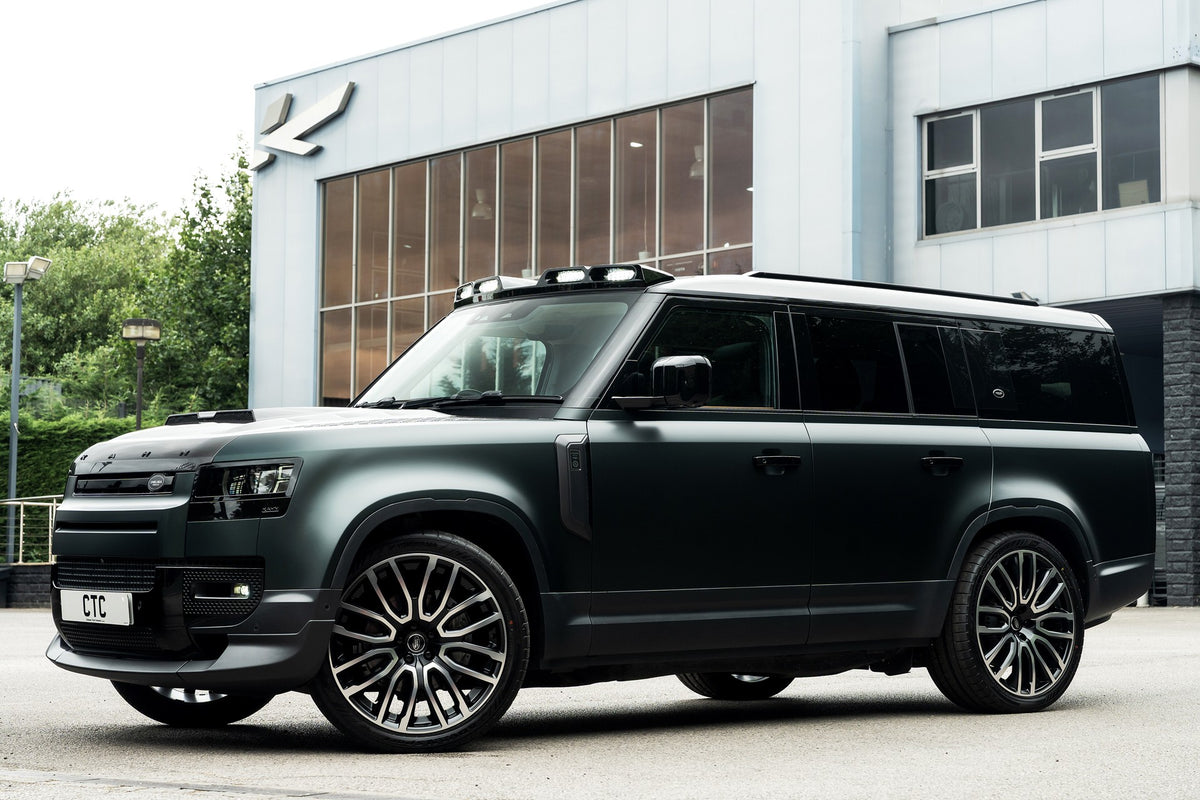 Land Rover Defender 130 P300 HSE (8 Seater) Gallery Image