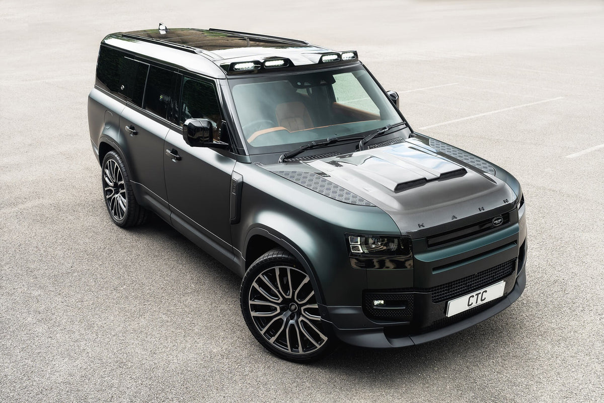 Land Rover Defender 130 P300 HSE (8 Seater) Gallery Image
