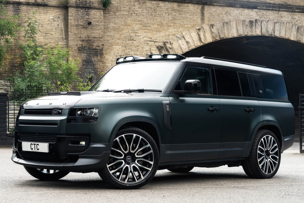Land Rover Defender 130 P300 HSE (8 Seater) Gallery Image