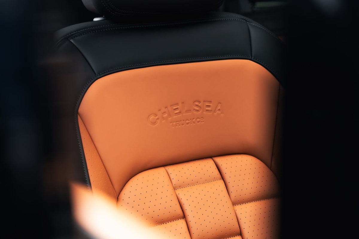 Land Rover Defender 130 P300 HSE (8 Seater) Gallery Image