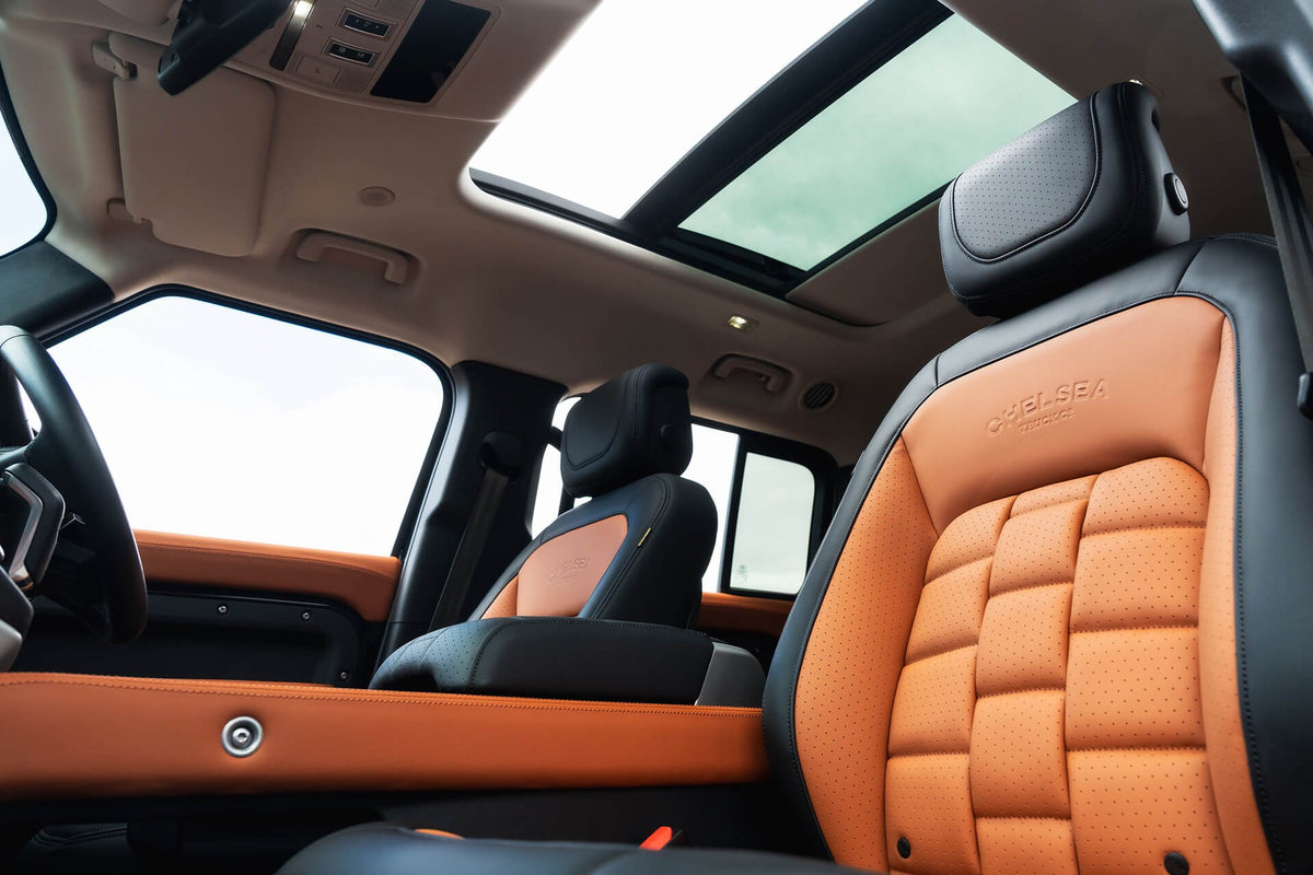 Land Rover Defender 130 P300 HSE (8 Seater) Gallery Image