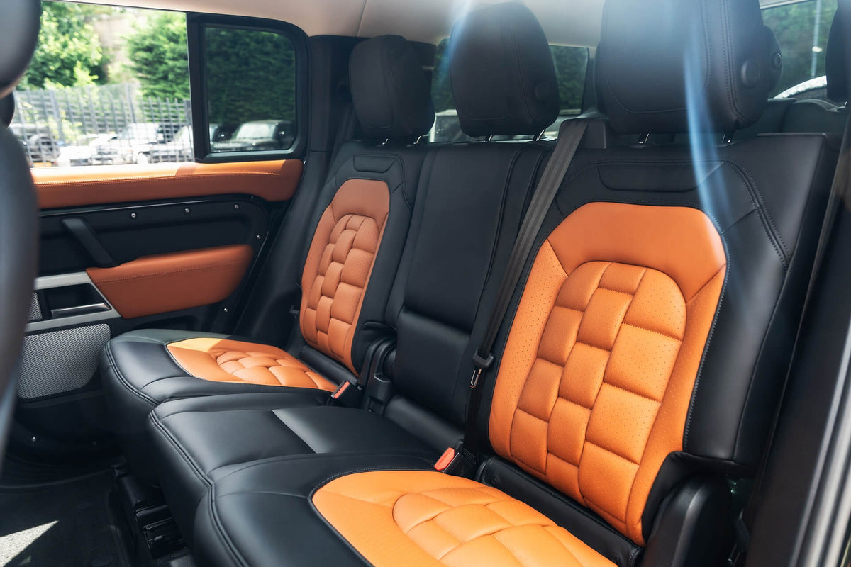 Land Rover Defender 130 P300 HSE (8 Seater) Gallery Image