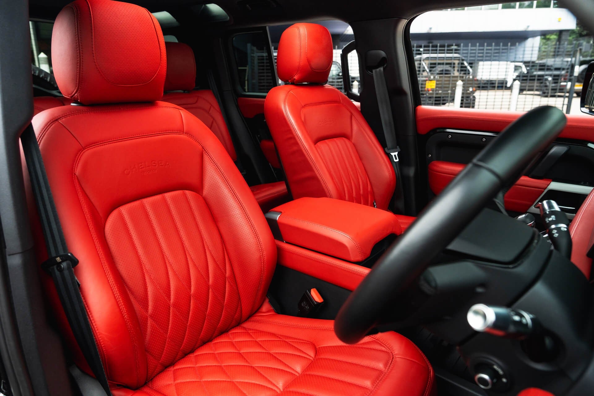 Land Rover Defender 110 D200 SE 7 Seater Gallery Image