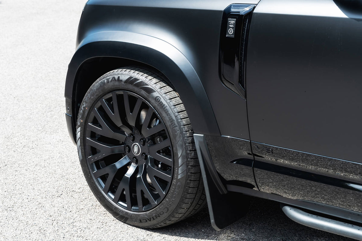 Land Rover Defender D350 X-Dynamic HSE (7 Seater) Gallery Image