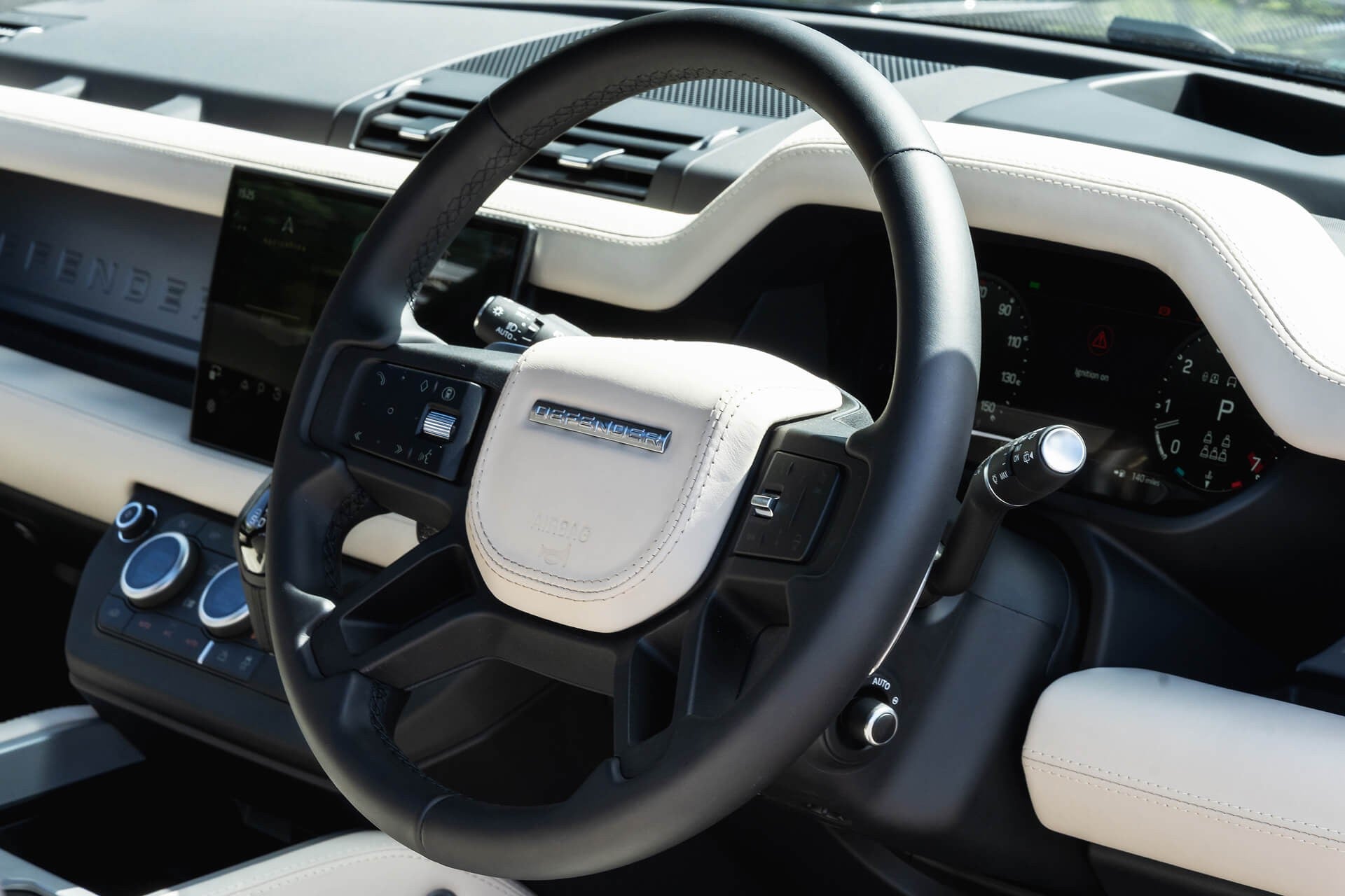Land Rover Defender D350 X-Dynamic HSE (7 Seater) Gallery Image