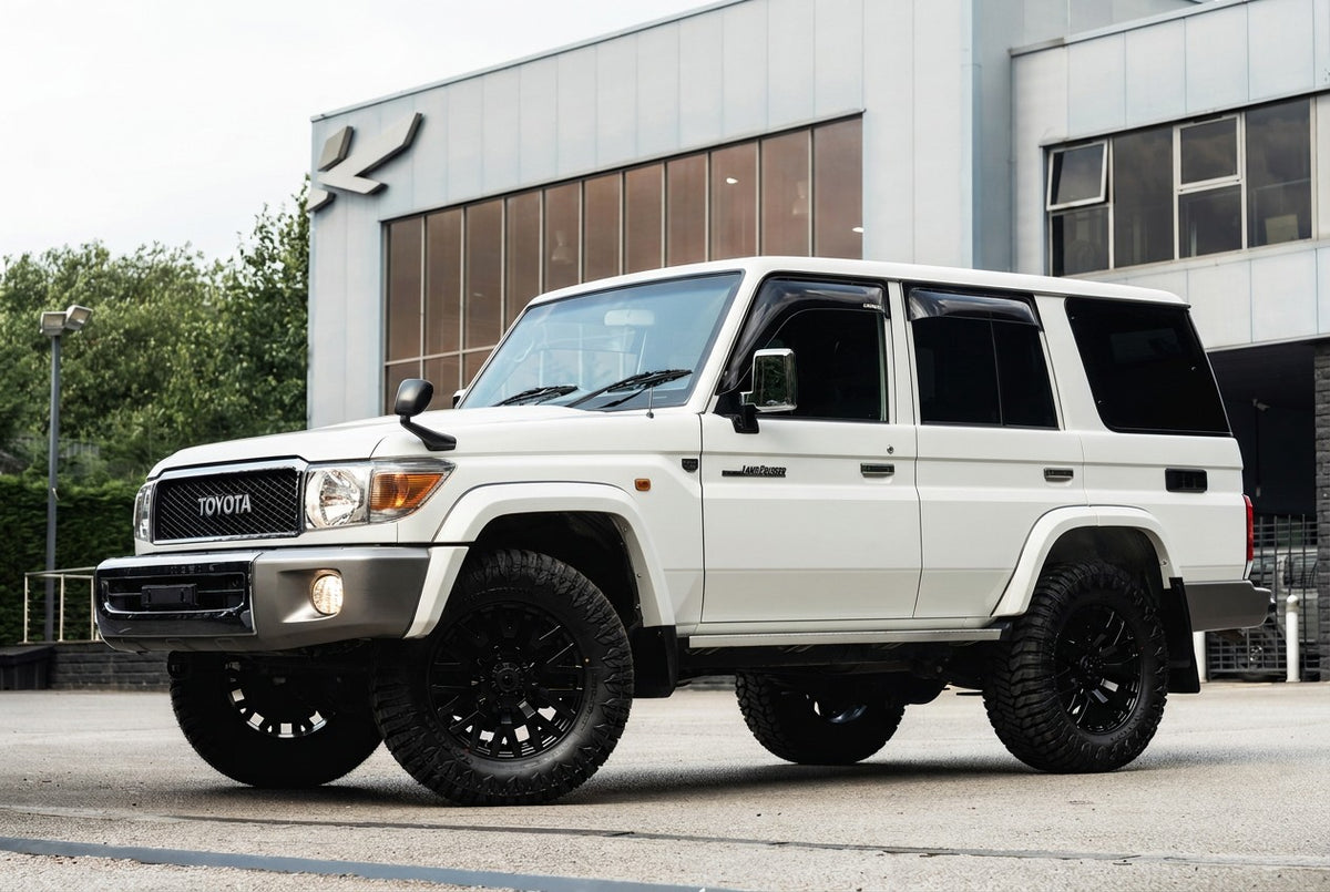 Toyota Land Cruiser 70 Series Gallery Image