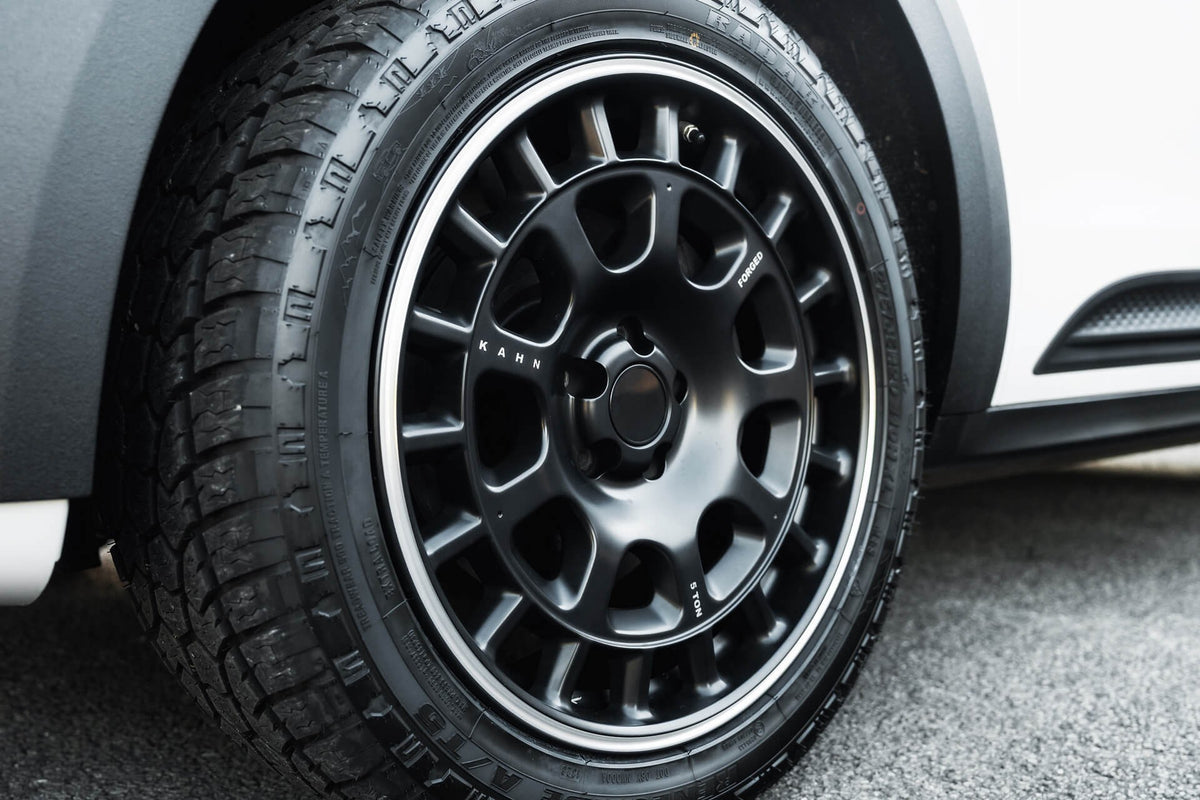 Porsche Macan Gallery Image