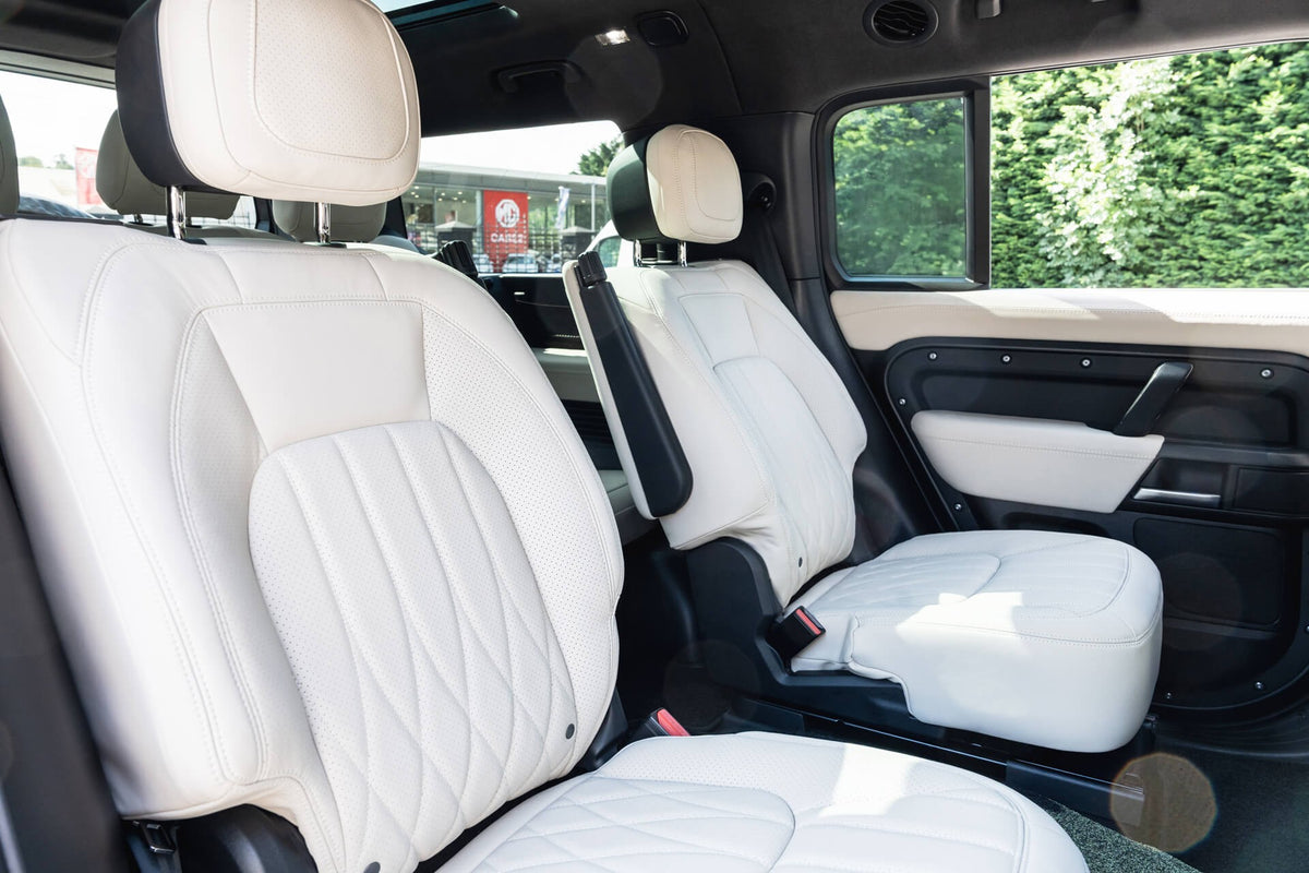 Land Rover Defender 130 D350 X-Dynamic HSE (7 Seater) Gallery Image
