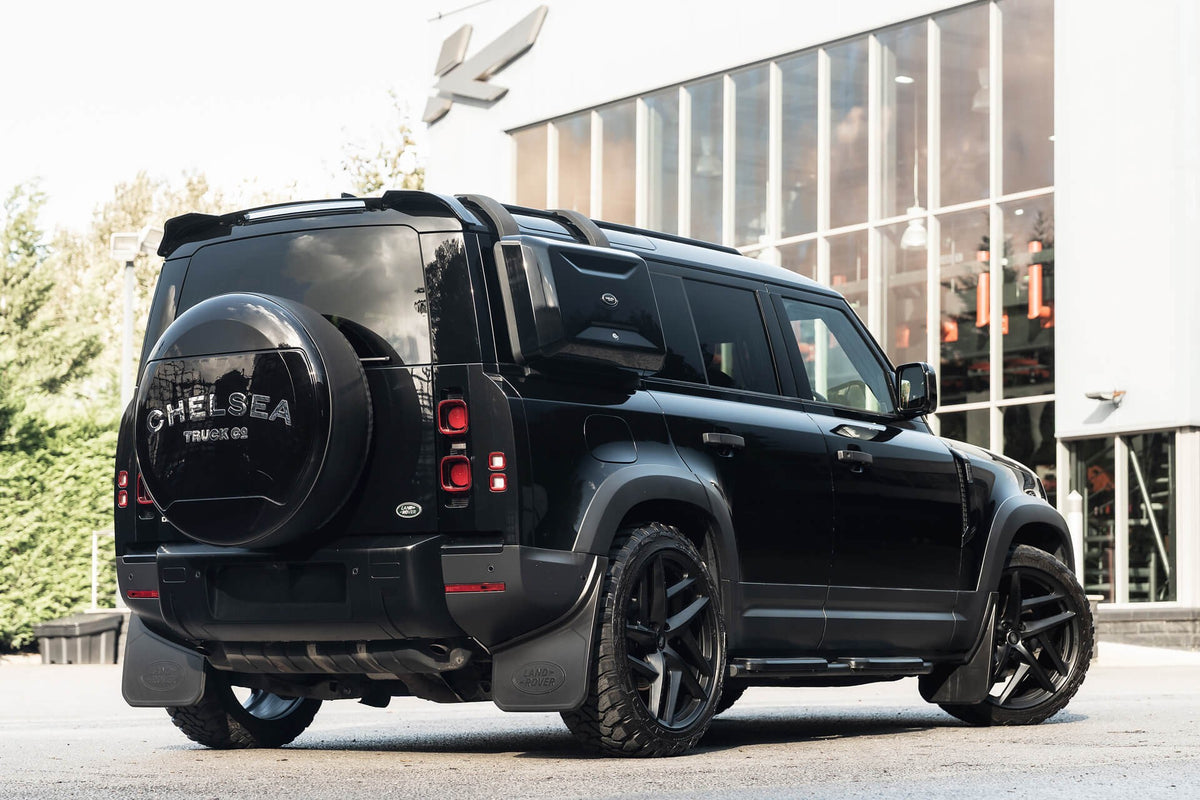 Land Rover Defender 110 P300 S (7 Seater) Gallery Image