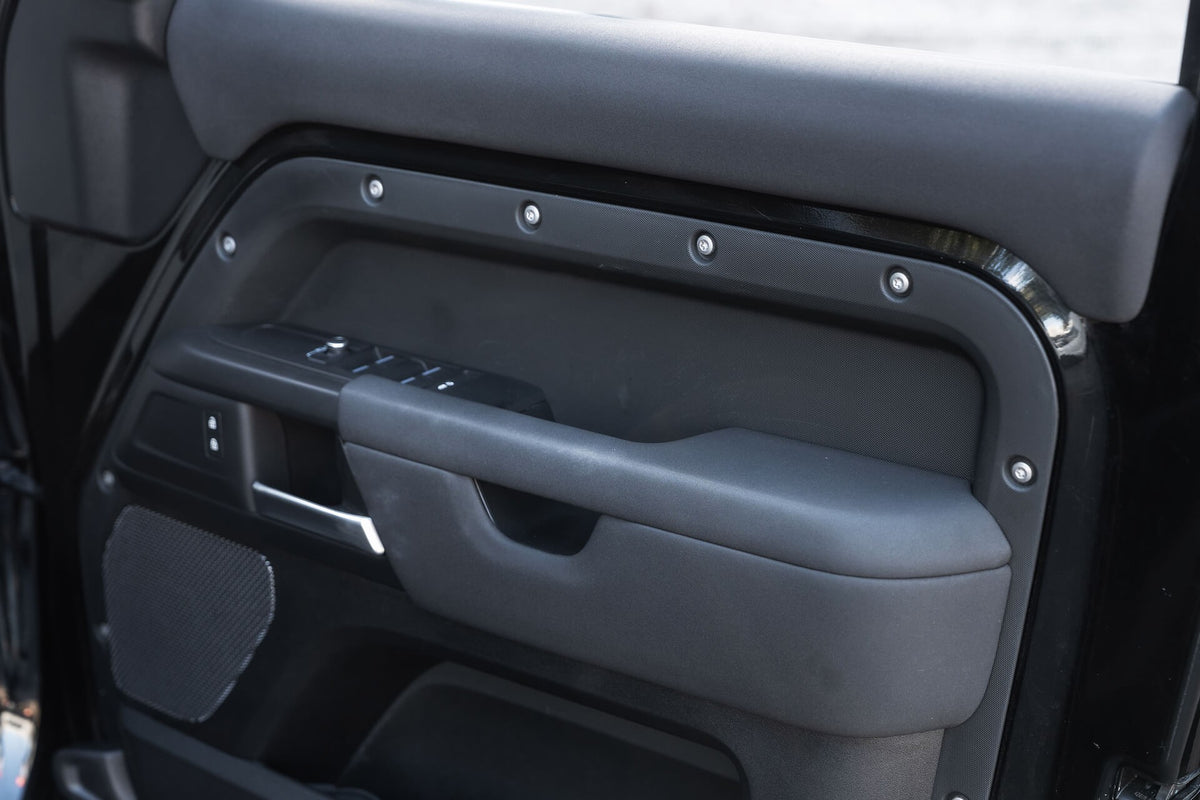 Land Rover Defender 110 P300 S (7 Seater) Gallery Image