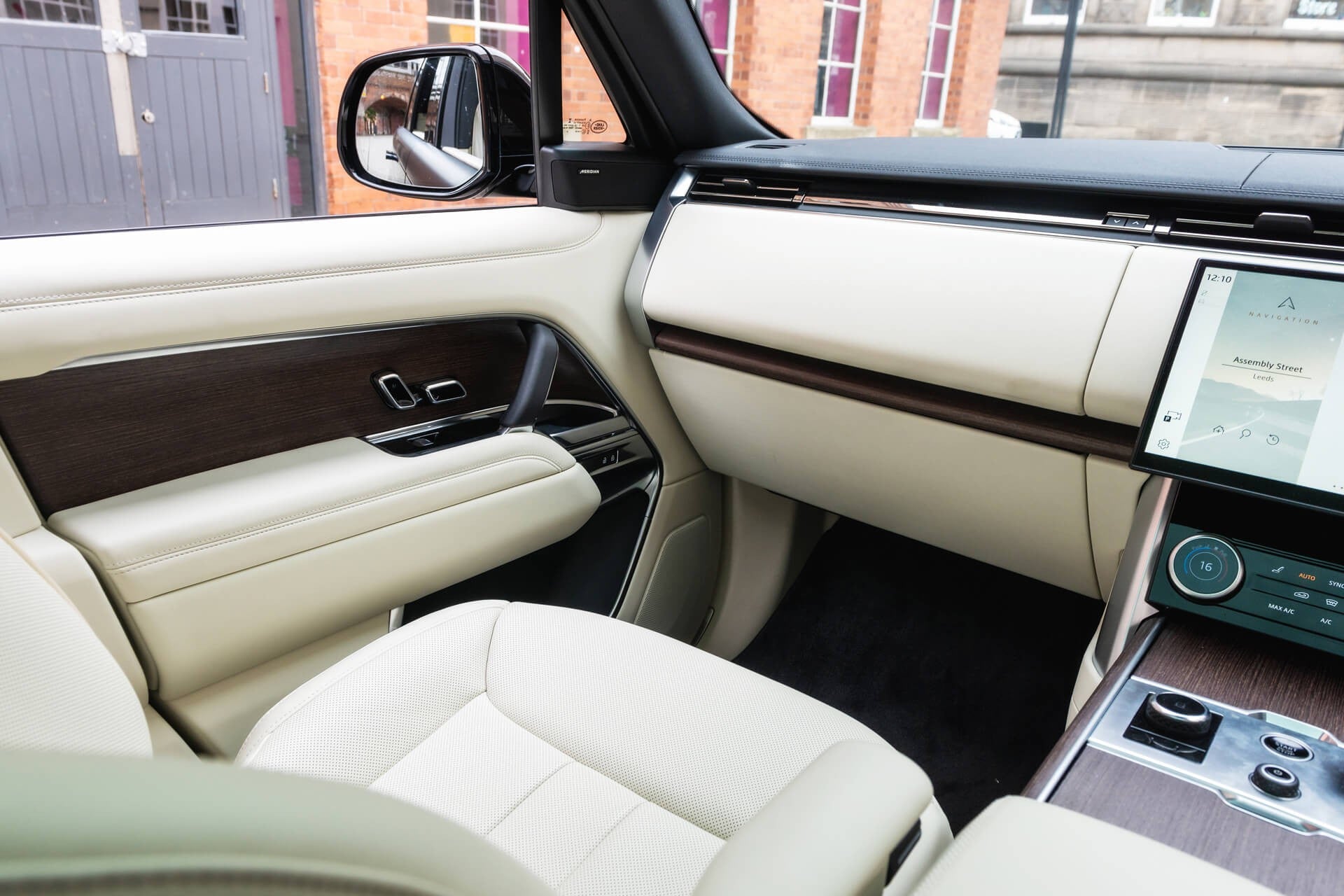 Range  Rover P440e SE