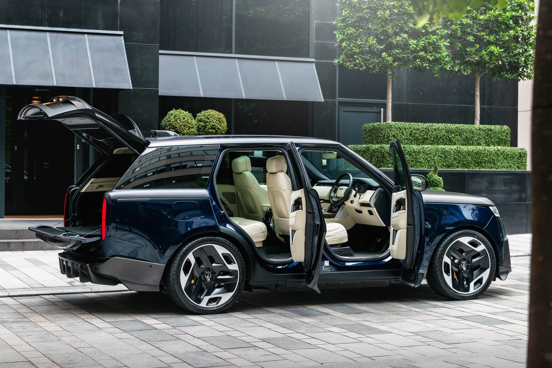 Range  Rover P440e SE