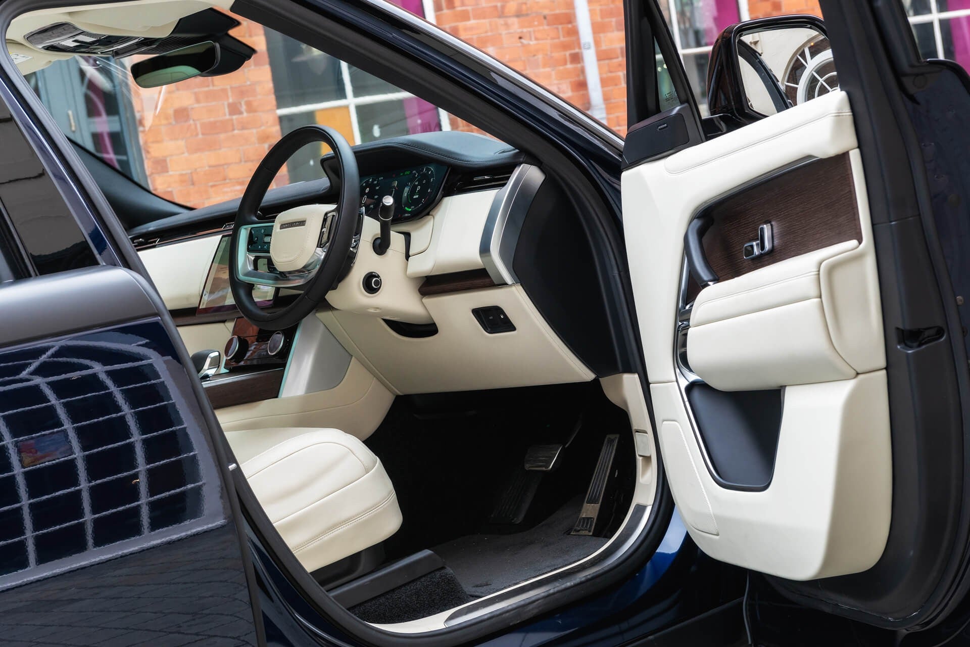 Range  Rover P440e SE