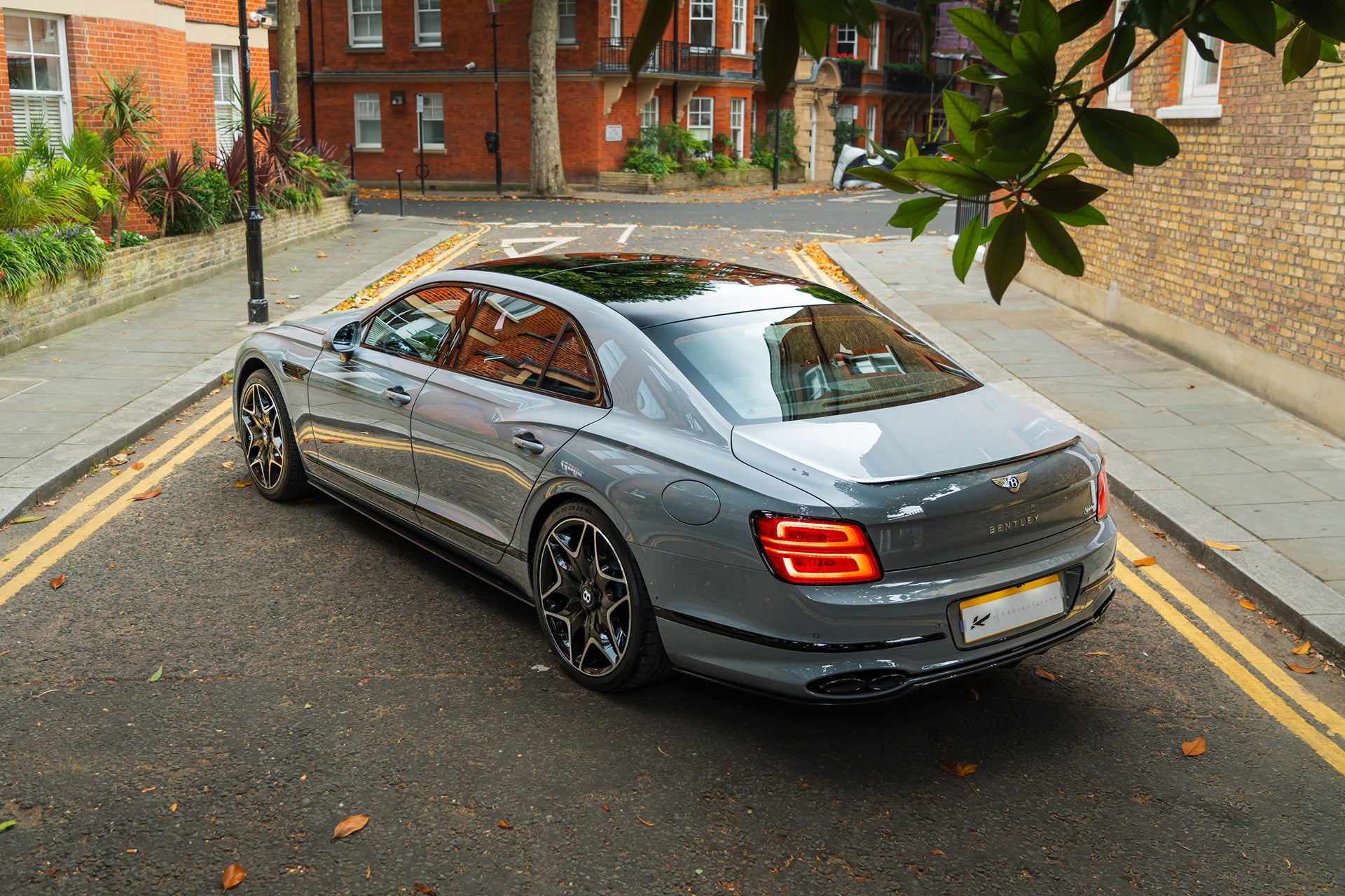 Bentley Flying Spur Carbon Edition
