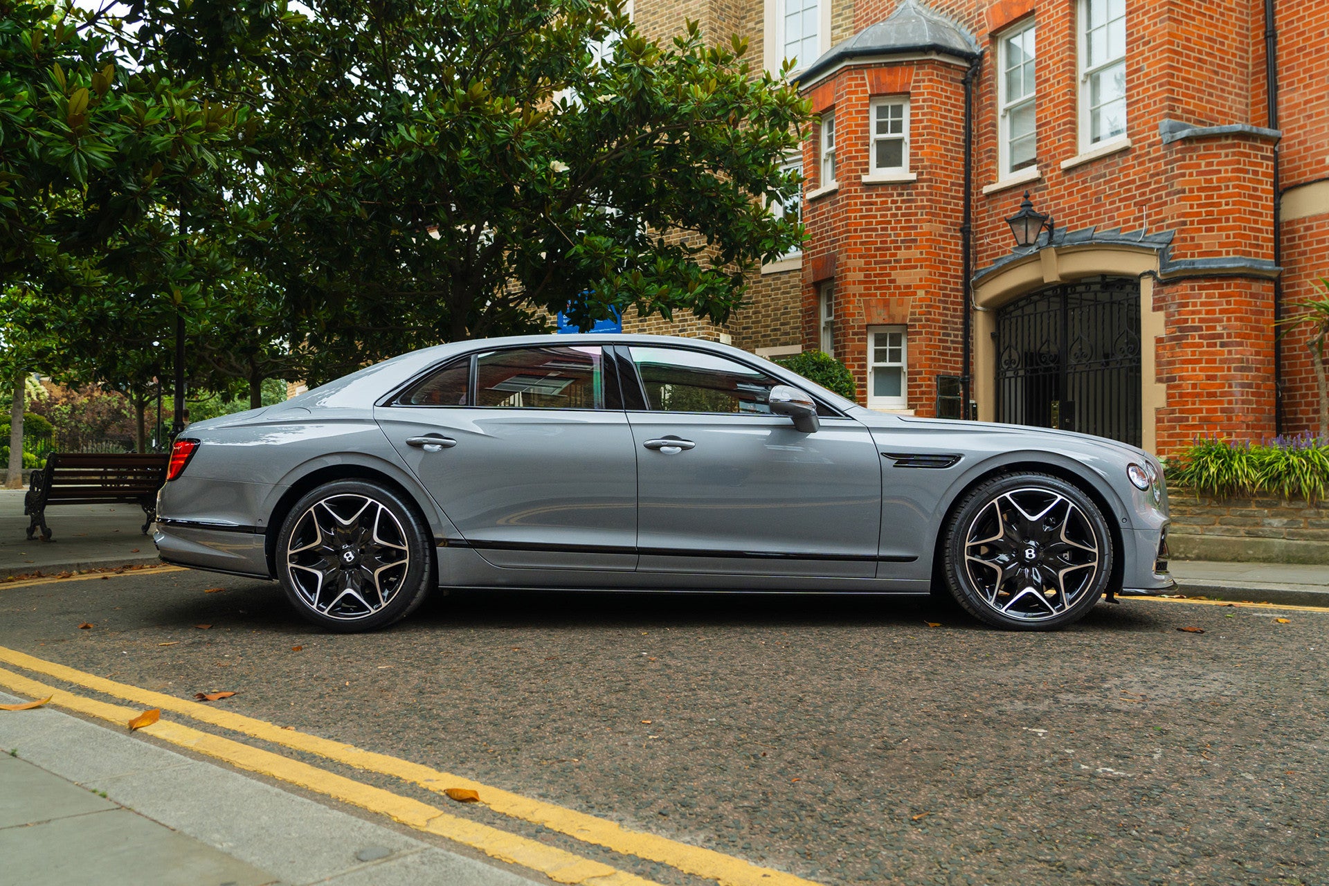 Bentley Flying Spur Carbon Edition