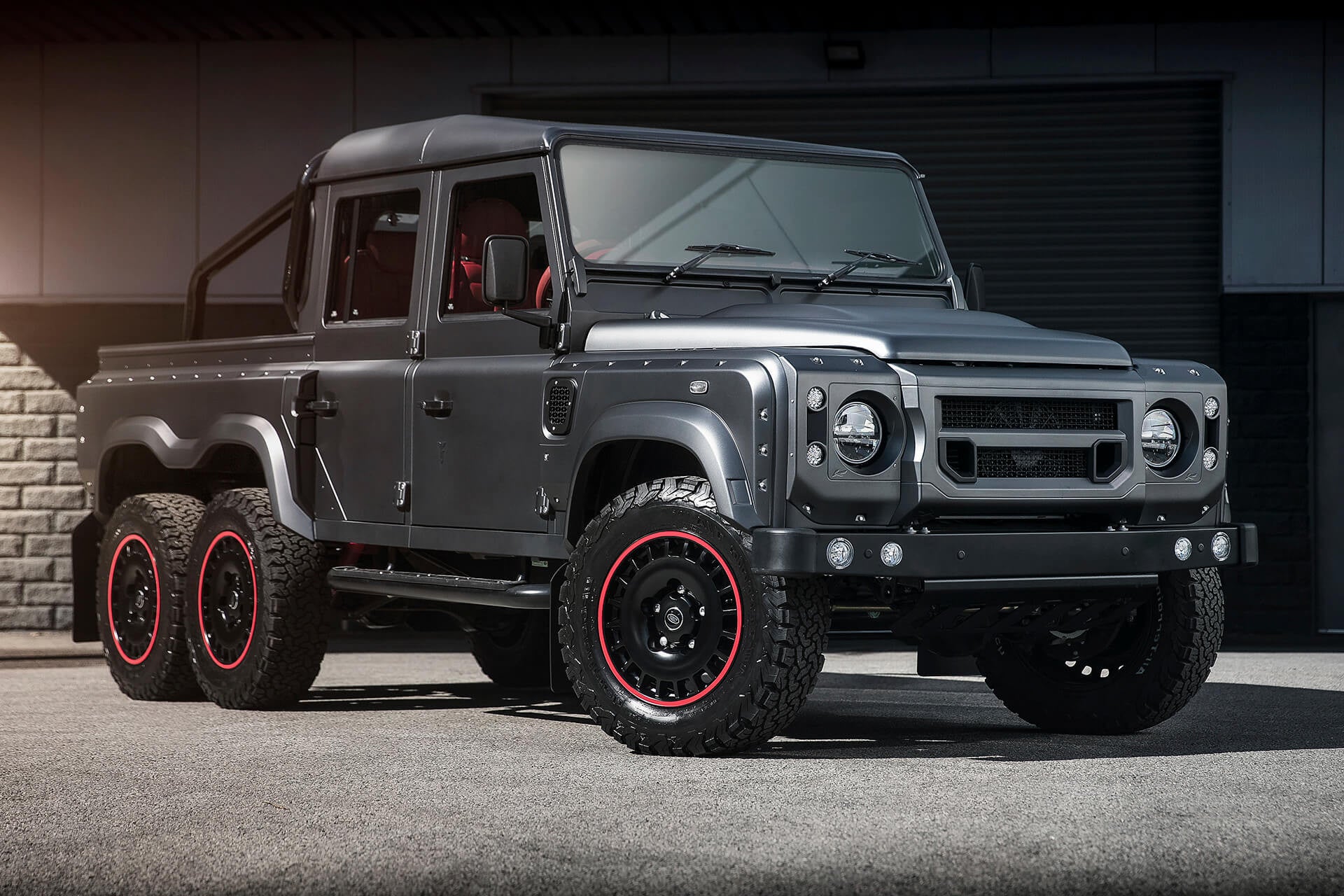 LAND ROVER DEFENDER XS DOUBLE CAB PICK UP 6.2 V8