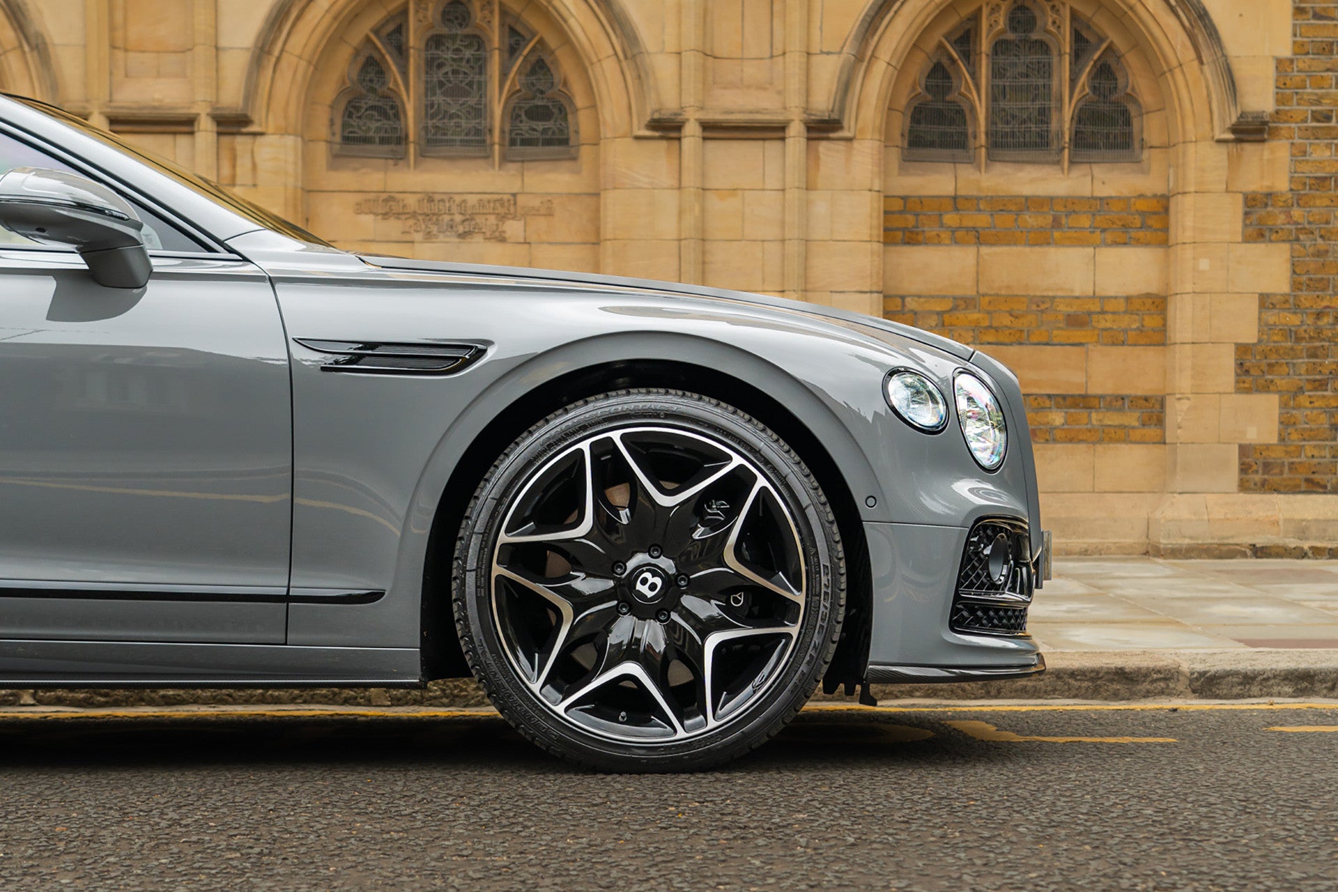 Bentley Flying Spur Carbon Edition