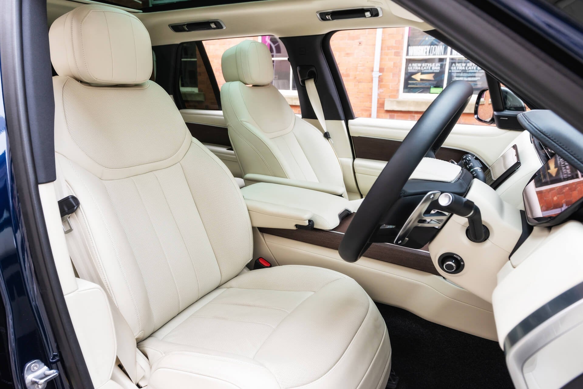 Range  Rover P440e SE