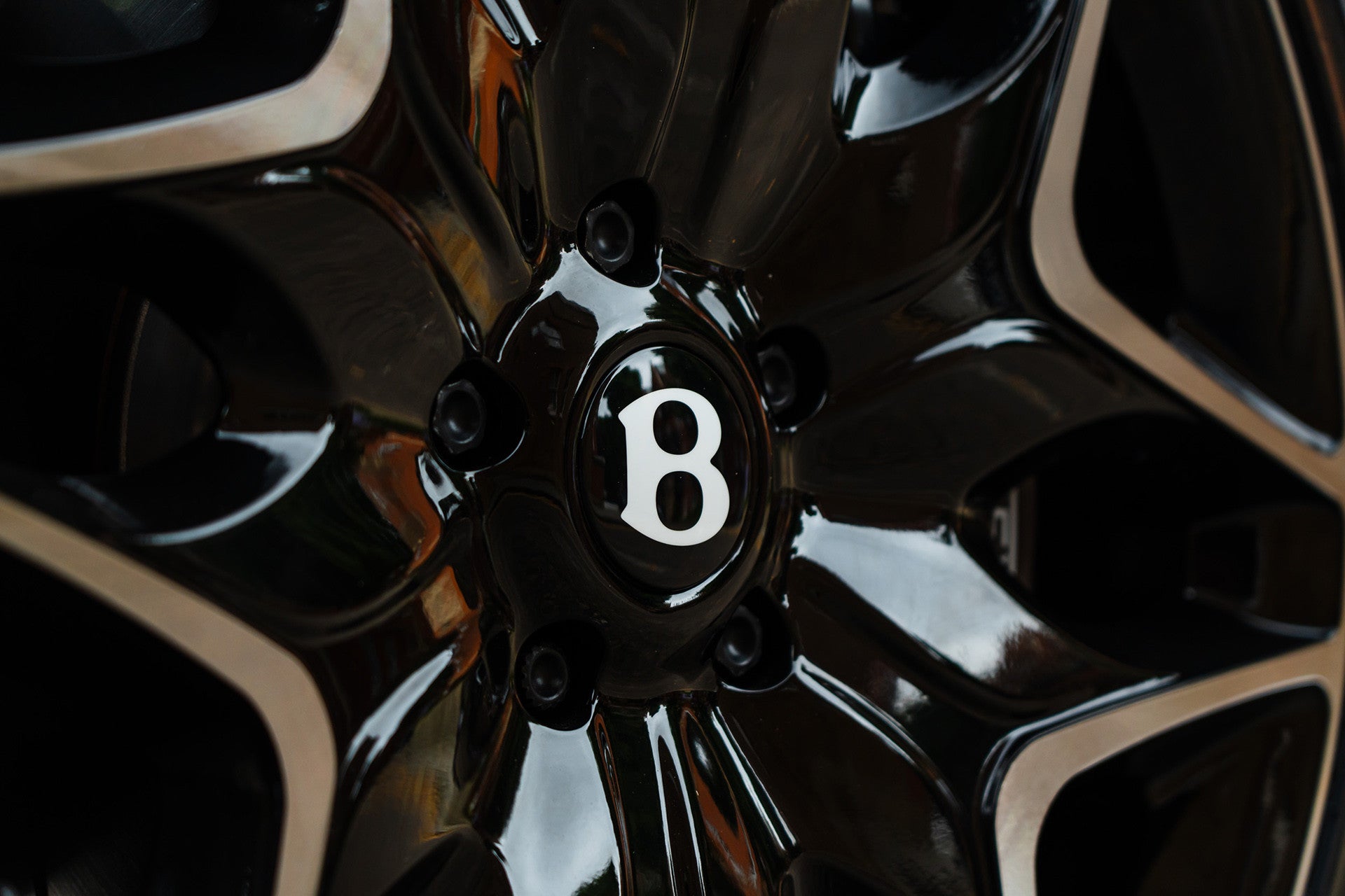 Bentley Flying Spur Carbon Edition