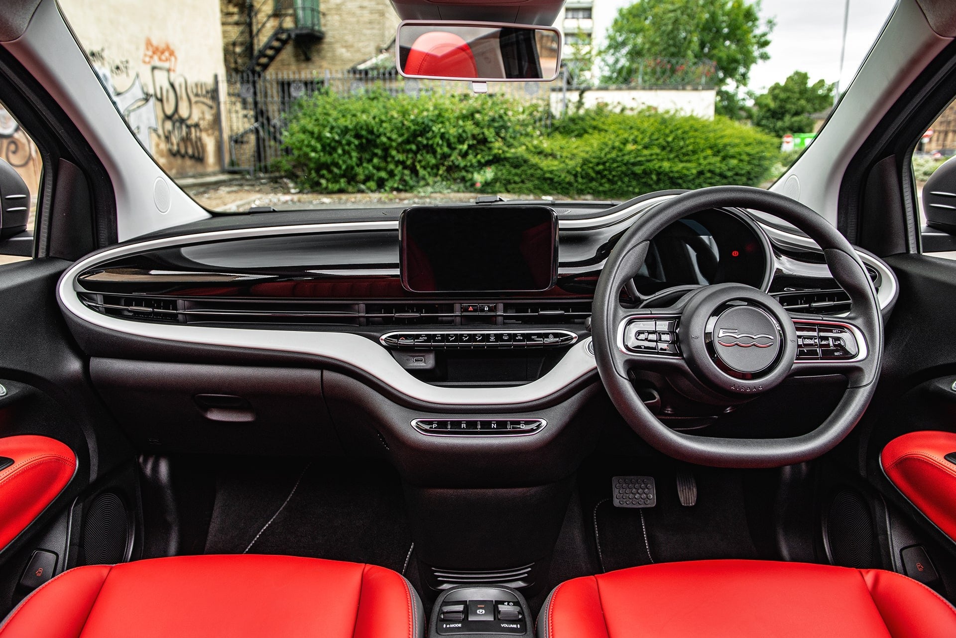 Fiat 500e C 42kWh Passion Convertible Designio by KAHN®