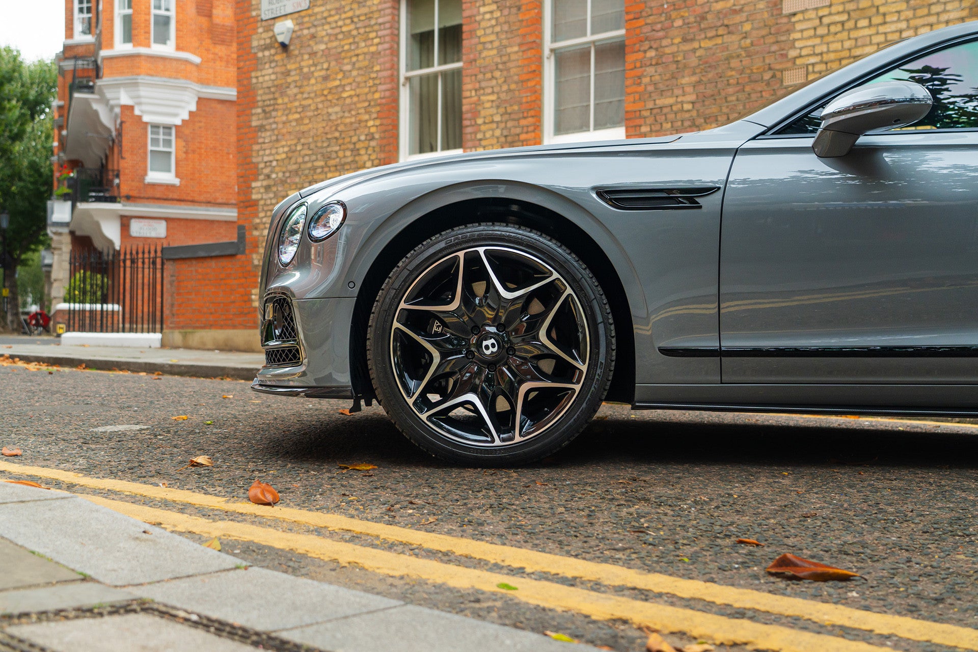 Bentley Flying Spur Carbon Edition