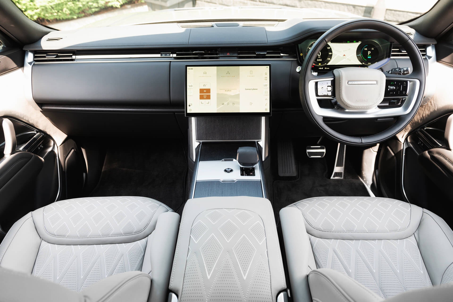 Range Rover P615 4.4 V8 SV